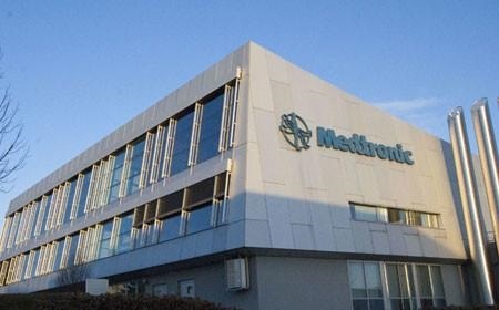 成都美敦力医疗创新中心16套电动弧形挡烟垂壁顺利完工